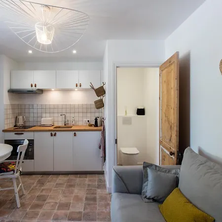 Les Apparts De Charly-Superbe Duplex Dans Un Hotel Particulier, Parking Prive Gratuit La Rochelle  Exterior foto