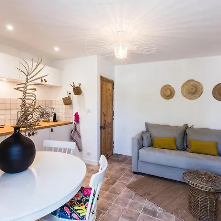 Les Apparts De Charly-Superbe Duplex Dans Un Hotel Particulier, Parking Prive Gratuit La Rochelle  Exterior foto