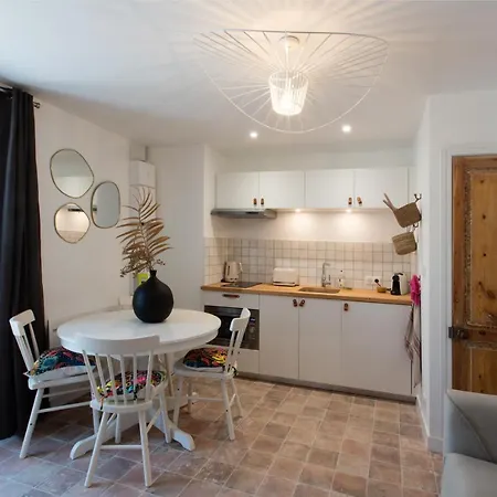 Les Apparts De Charly-Superbe Duplex Dans Un Hotel Particulier, Parking Prive Gratuit La Rochelle  Exterior photo