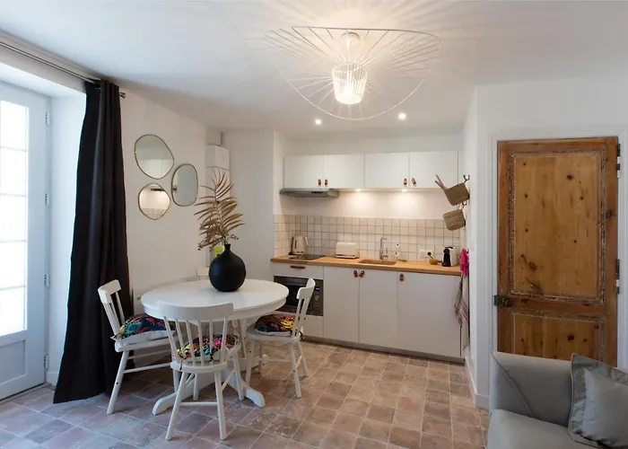 Les Apparts De Charly-Superbe Duplex Dans Un Hotel Particulier, Parking Prive Gratuit