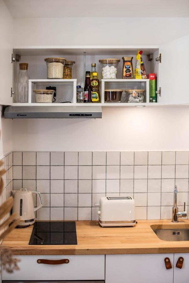 Les De Charly-superbe Duplex Dans Un Particulier, Parking Prive Gratuit * La Rochelle (Charente-Maritime)
